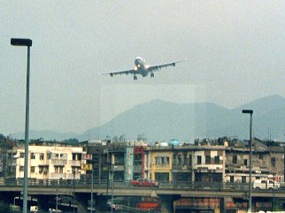 [Enrouting to Kai-Tak Airport]